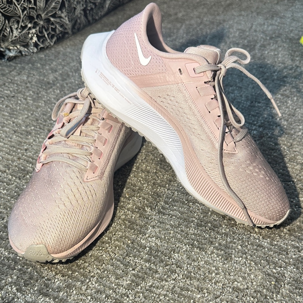 Nike Air Zoom Pegasus 38 Champagne /White Women's Soft Pink Athletic Shoes